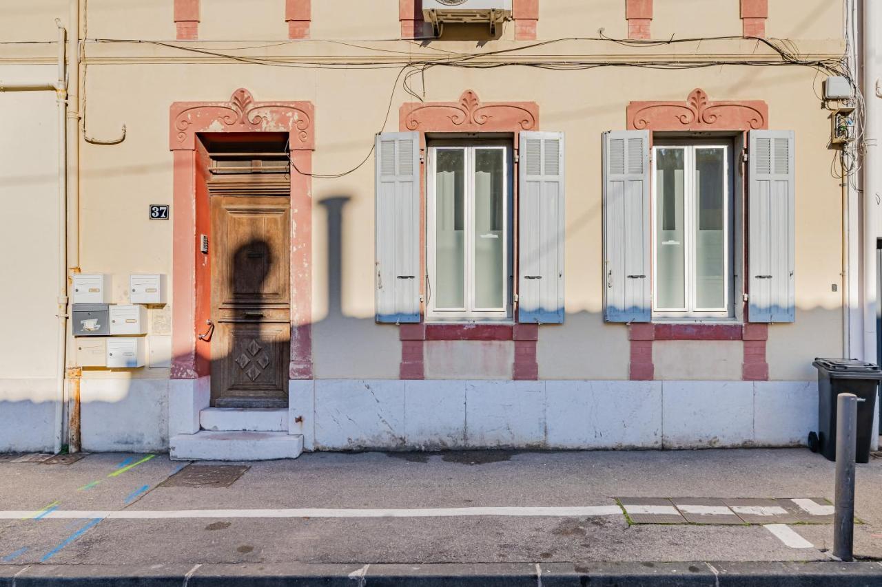 Apartment Le Borely: Climatise Avec 2 Chambres, A 800m De La Marseilles